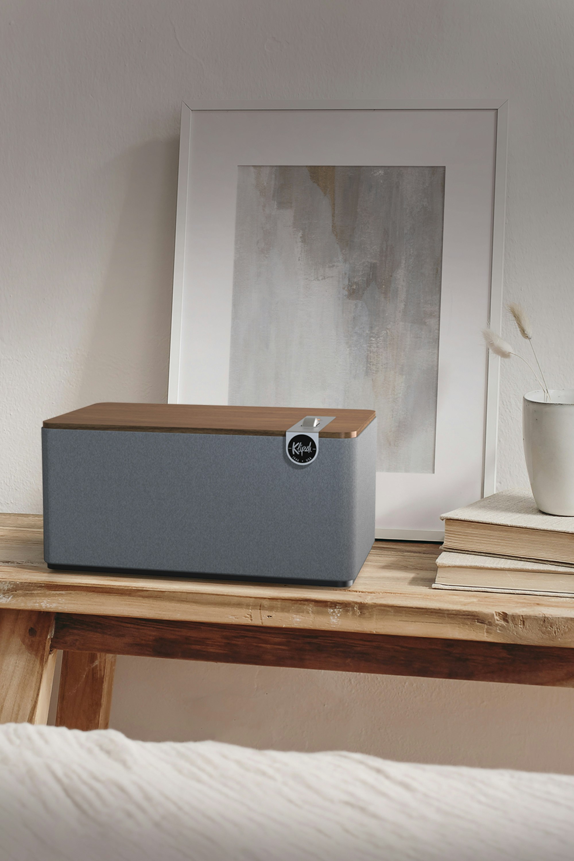 Luxury Klipsch The Three Plus on Table MOBILE